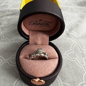 *NEGOTIABLE* Engagement Ring, Sz 6, w/ matching wedding band